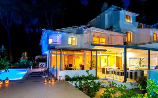 Sani Seaside Luxury - Villa Hera Private Pool