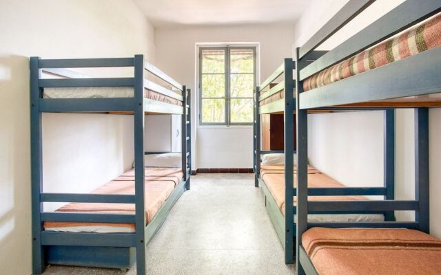 Auberge de Fréjus Saint-Raphael - Hostel