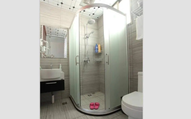 Xiamen Gu Tang Zhai Hostel – Bathroom – Xiamen