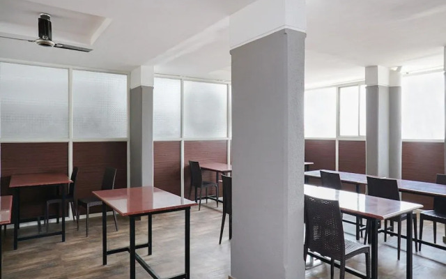 Hotel Twin Tower 2 By OYO Rooms