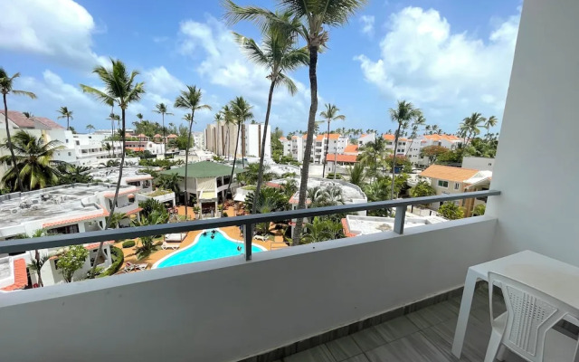 Studio Apart Hotel Rooftop Pool Beach