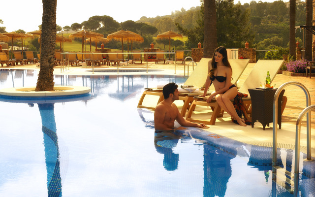 La Cala Resort