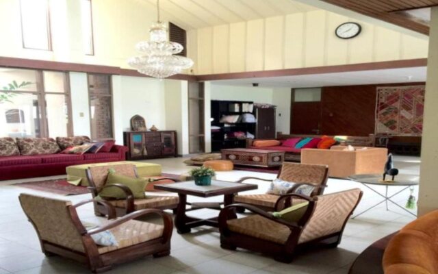 Take Me Home Family Guest House Dago