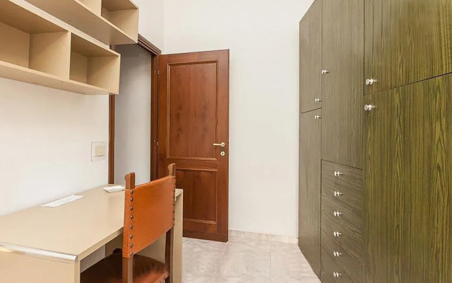 Caterina Embassy Apartment