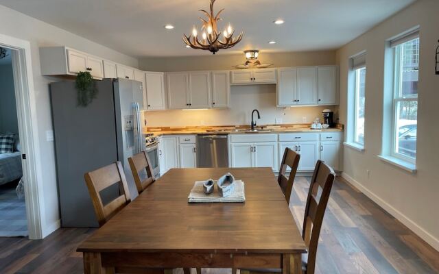 ALASKA LAKE and LODGE AT LONGMERE