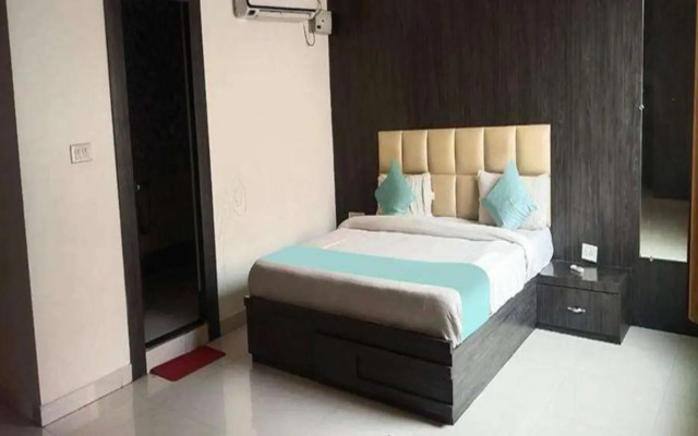 OYO 034 Gandhinagar