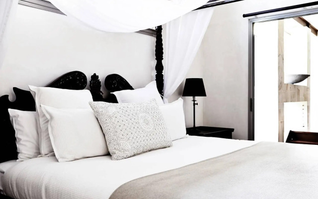 The Villas of Byron