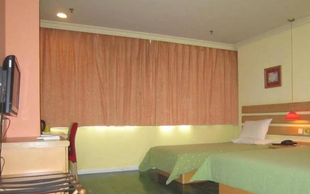 Home Inn Chongqing ShangQingSi