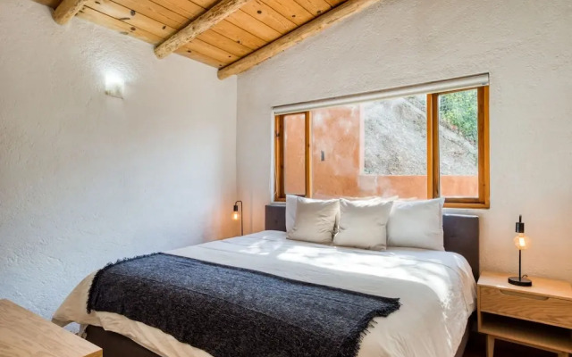 Luxury 3BR Cabin, Lakeview in Valle de Bravo