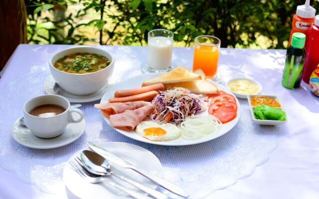 Tanaosri & Creekside Resort