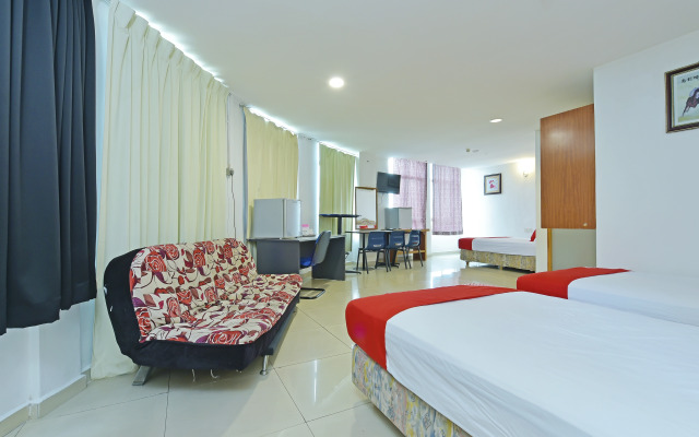 Super OYO 90494 Sam Huat Hotel