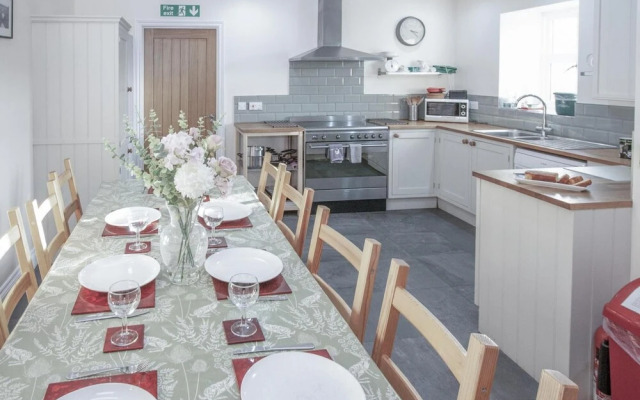 The Chaffhouse - 4 Bedroom - Llangenith