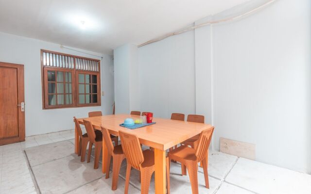 Oyo 2251 D'Sasya Syariah Residence 2