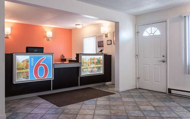 Motel 6 Frackville, PA