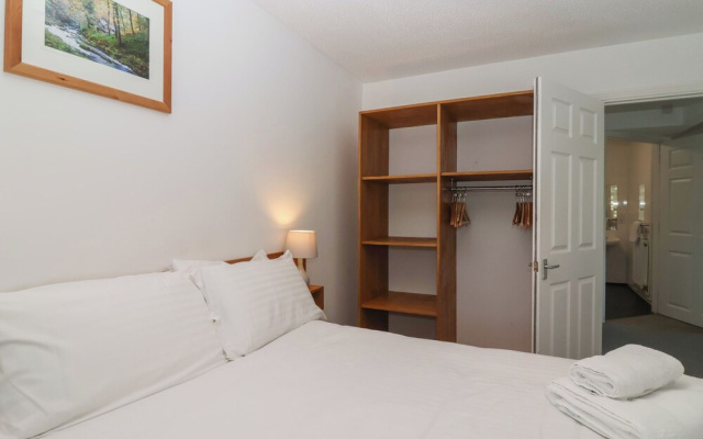 Harcombe House Accessible Pet Free Bungalow Sleeps 6