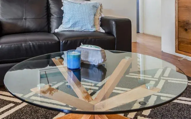 Cosy 2-bedroom Seaside Unit Steps From Beach