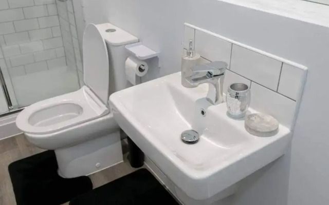 2br-sleeps4-citycentre-parking-rooftop
