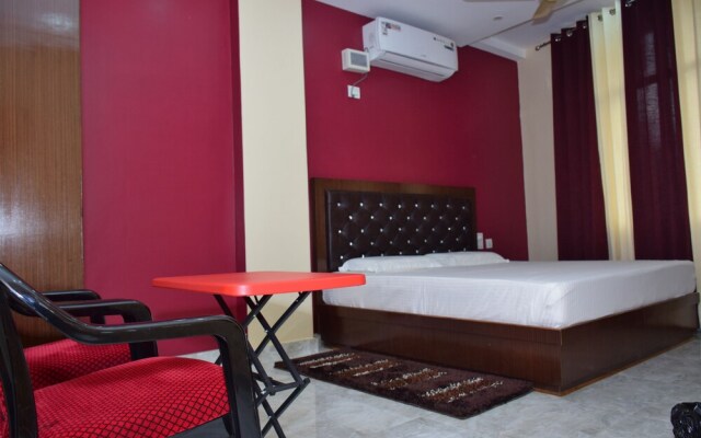 Hotel Skyblue and Restaurant