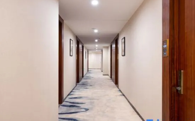 Binhu Junhua Hotel