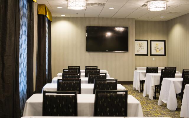 Holiday Inn Express & Suites Madison Central by IHG