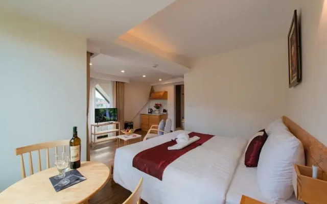 Redpine Condotel