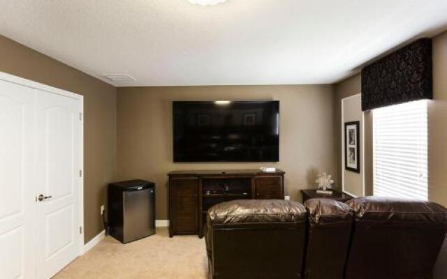 Champions Gate - Eight Bedroom Villa - CG008