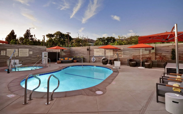 Hampton Inn & Suites Los Angeles Burbank Airport