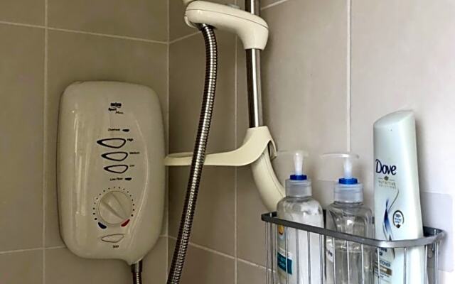 Streamside B and B with Parking