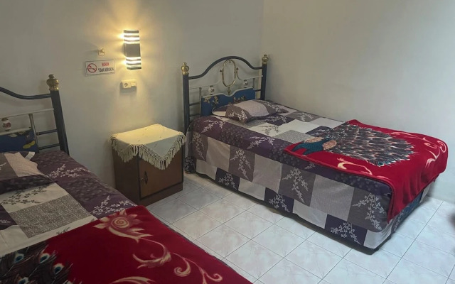 Ndalem Pundhi Guest House by Secoms