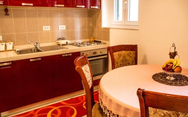 Apartments Kula