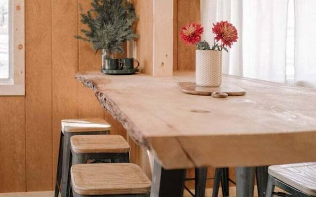 OAK Knoll Unit 9 #2407