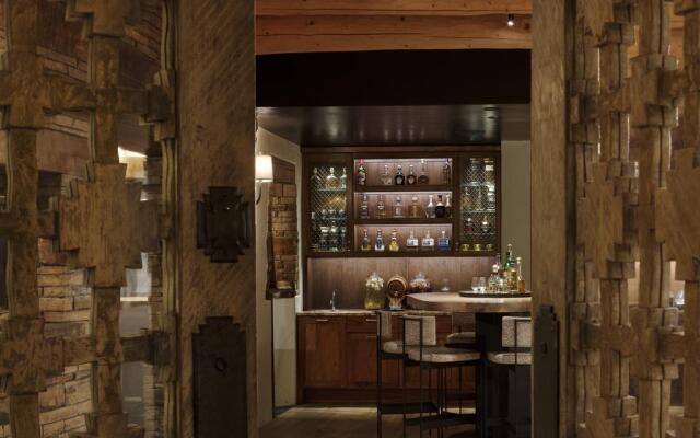 Rosewood Inn of the Anasazi