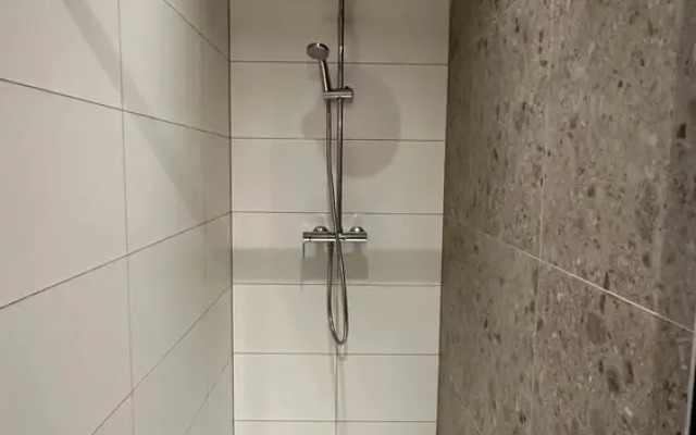 Luxury 1BR Near Fashion District by Oneluxstay