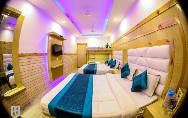 Glow inn hostel