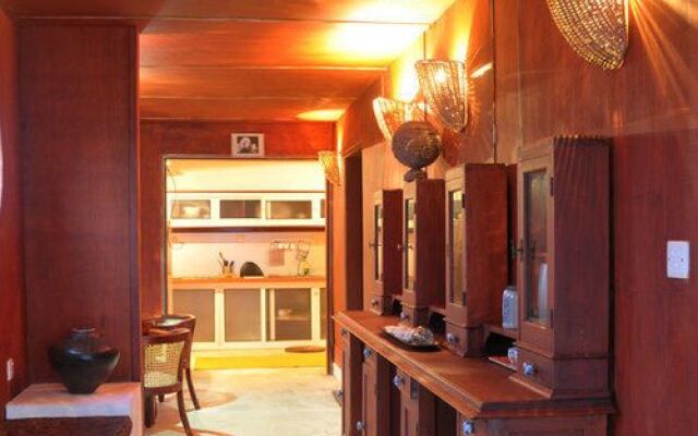 Mamas Coral Beach Hotel & Restaurant