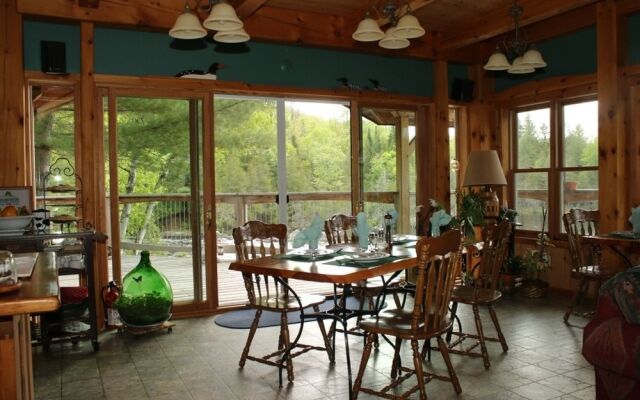 Sunny Rock B&B Haliburton