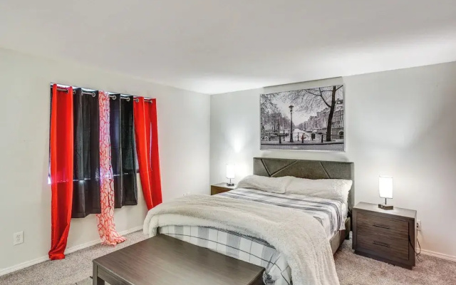 3 Mi to Dtwn Tacoma: Pet-friendly Home