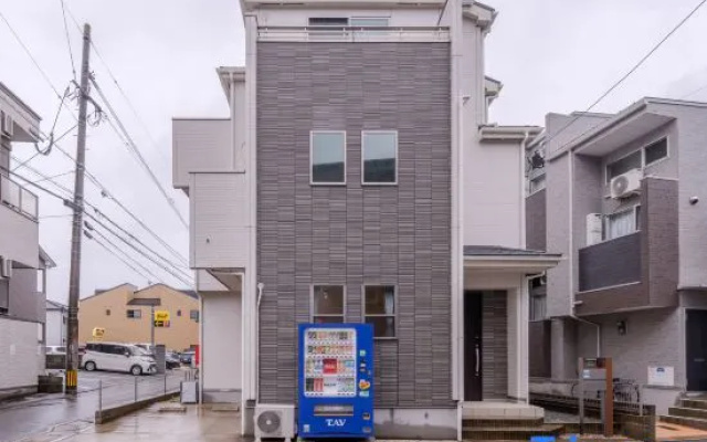 [Parking included] 3-story house near Fukuoka Airport, Aladdin Projector | Max 12 people – Exterior – Fukuoka