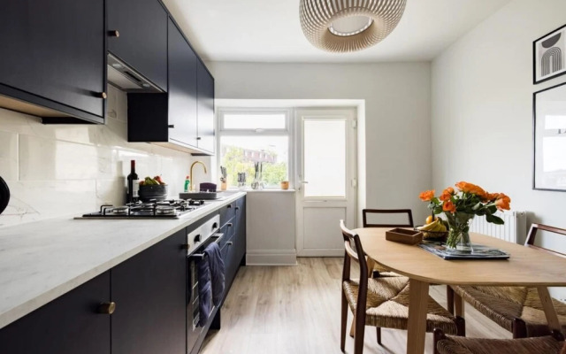 The Hendon Escape - Elegant 3bdr Flat