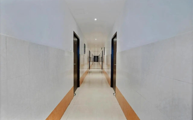 Treebo Aishwarya Grand - 4 km from Promenade Beach