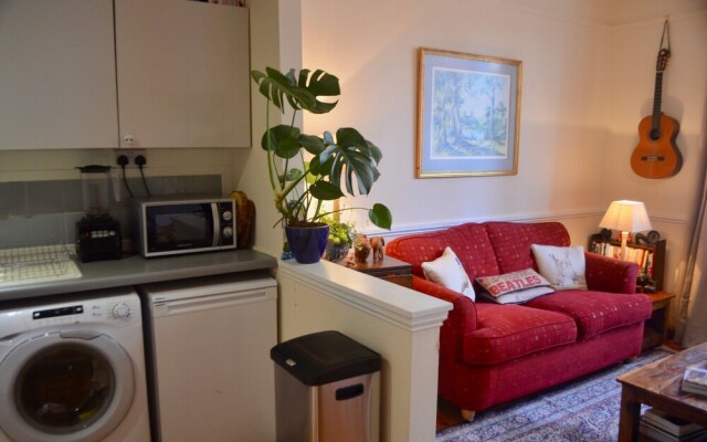 1 Bedroom Flat In Edinburgh
