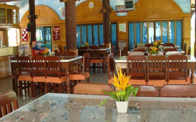 Golden Cliff Beach Resort (SHA Extra Plus)