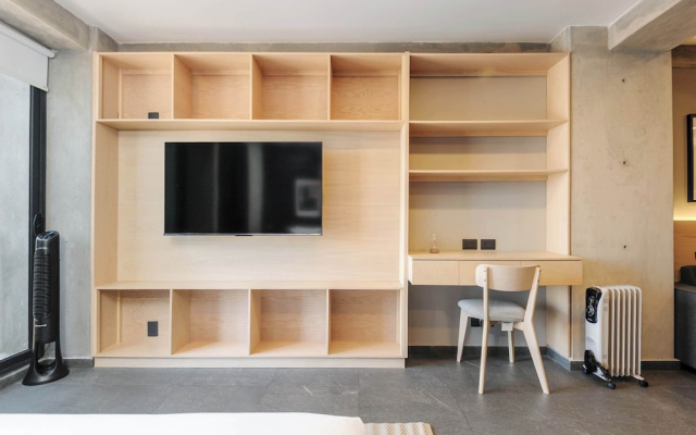 w Urban Vibes 1BR w Balcony in Tabacalera