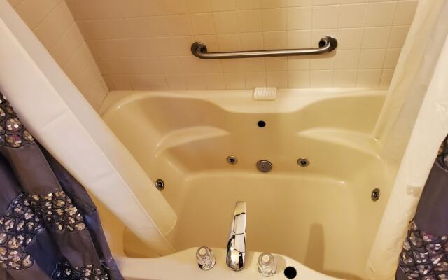 Heartland Country Resort & Lodge