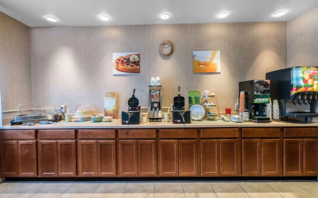Quality Inn & Suites Sequim at Olympic National Park