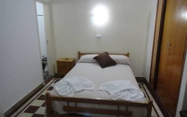 Hotel Satelite