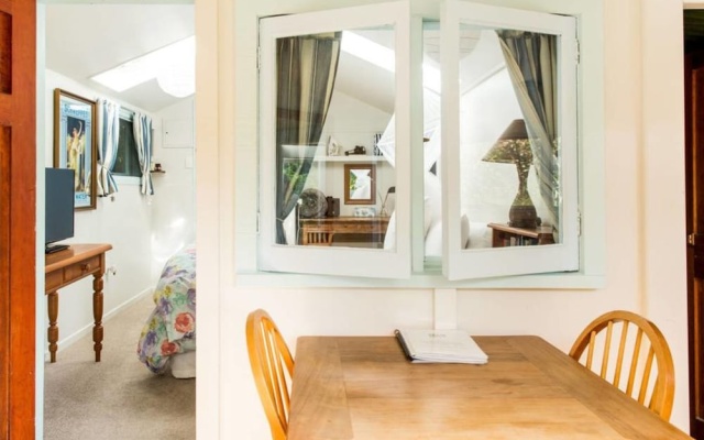 Palm Beach Bungalows – Guest Rooms – Palm Beach