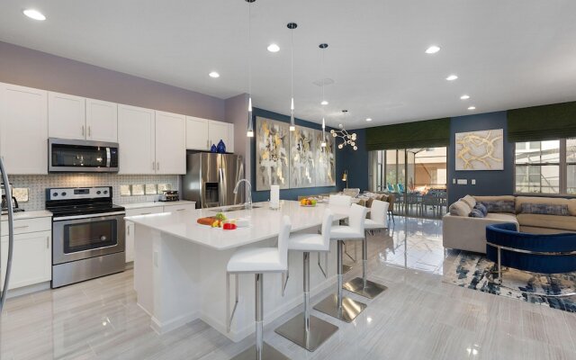 St004v: 10 Bed, Frozen, Spongebob