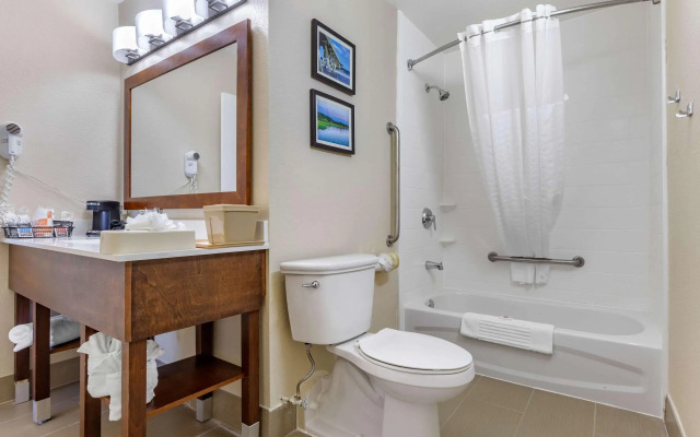Comfort Inn University