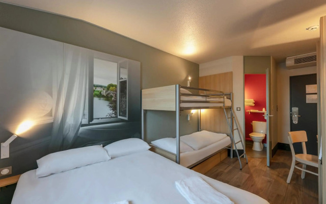 B&B HOTEL Poitiers (1)